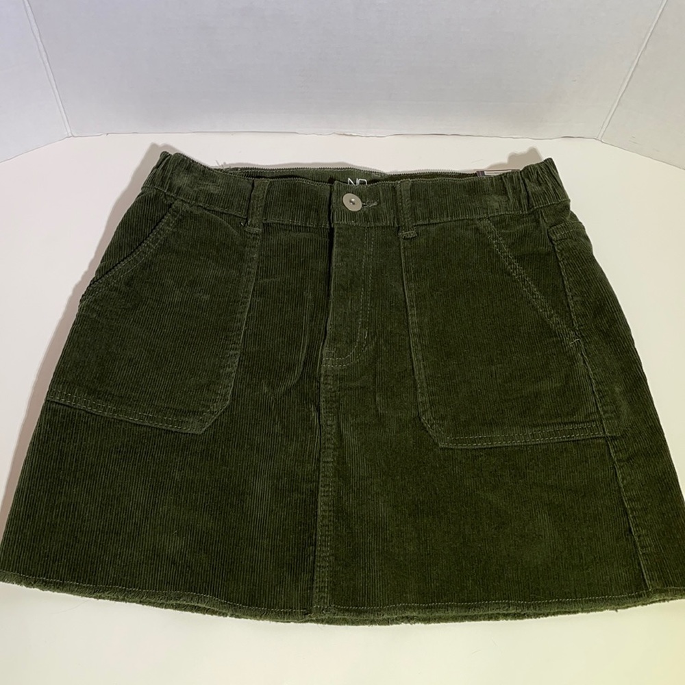 Junior’s Olive Green High Rise Corduroy Skirt